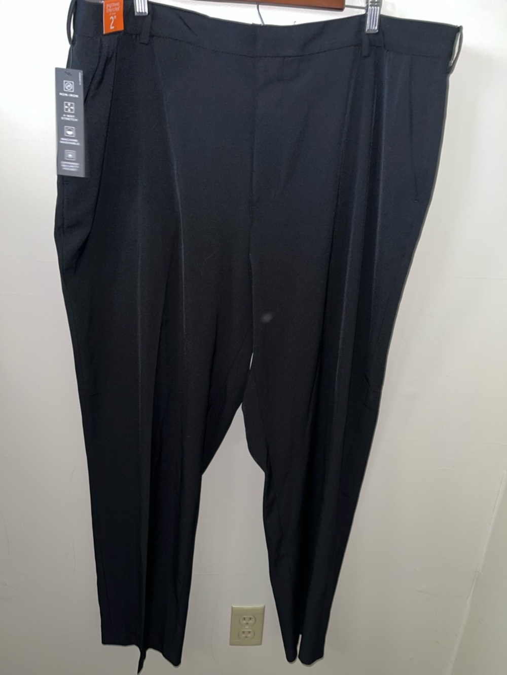 Van Heusen Mens Dress Pants Size 46x32 Polyester Pleated Stretch Waistband NWT